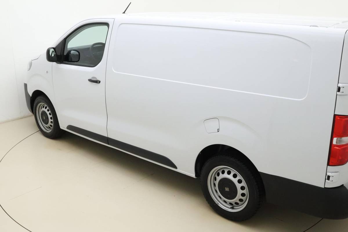 Fiat Scudo Fiat Scudo 2.0 Diesel 145 pk L3 | Navigatie | Betimmering | Camera | 2500 KG trekgewicht | BPM vrij | weinig km |