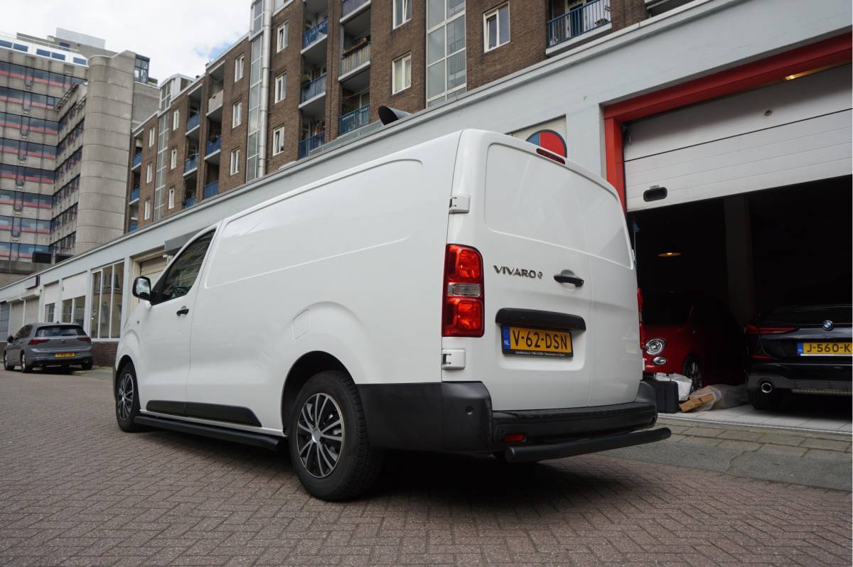 Opel Vivaro-e Opel Vivaro-e L3H1 Innovation 75 kWh | 5/26 beurt | SOH 92% | Dodehoek | HUD | Apple | Camera | PDC v+a | Navi | Opel dealer onderhouden