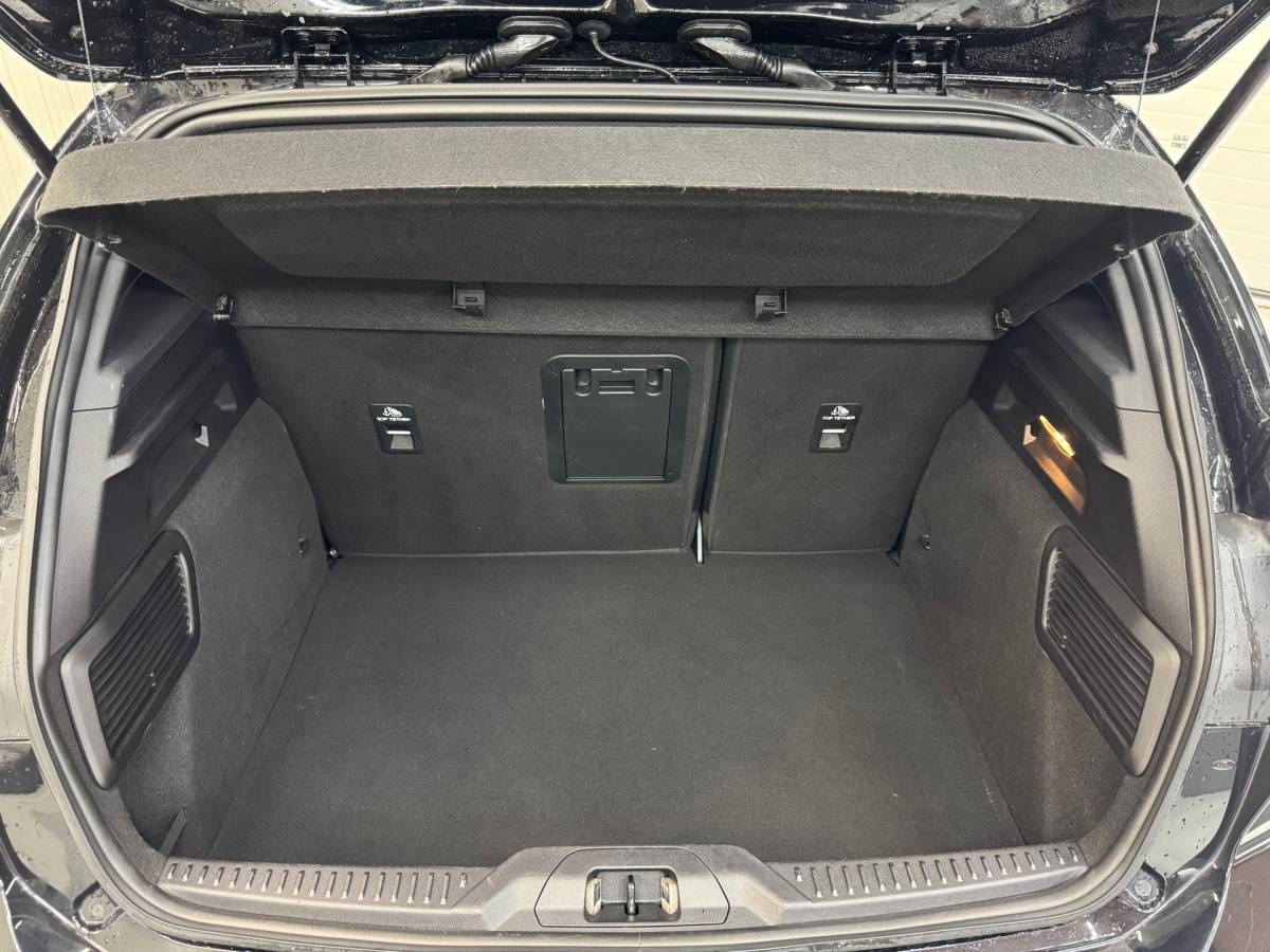 Ford Focus Ford FOCUS 1.0 EcoBoost ST Line Business |Led|Carplay|Clima|Stoelverwarming|Voorruit verwarming|