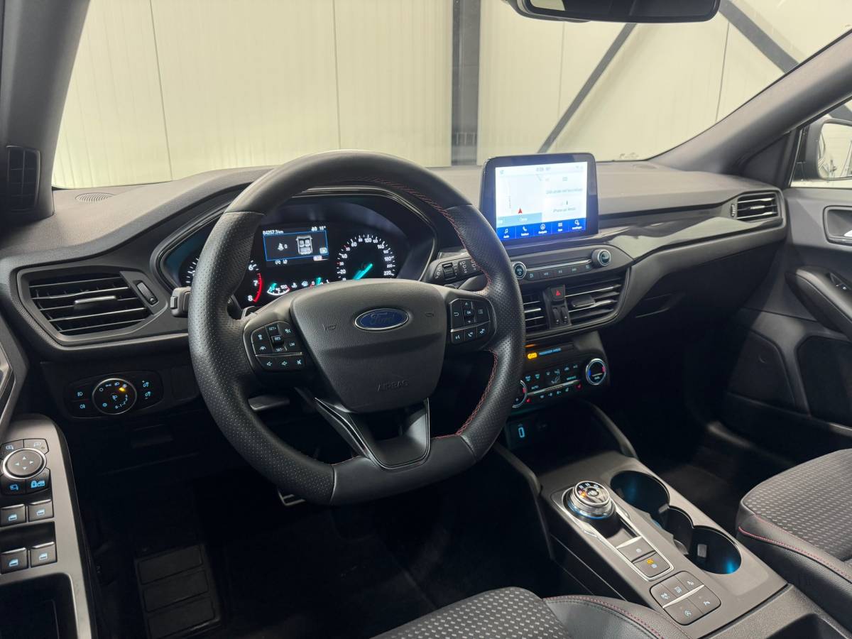 Ford Focus Ford FOCUS 1.0 EcoBoost ST Line Business |Led|Carplay|Clima|Stoelverwarming|Voorruit verwarming|