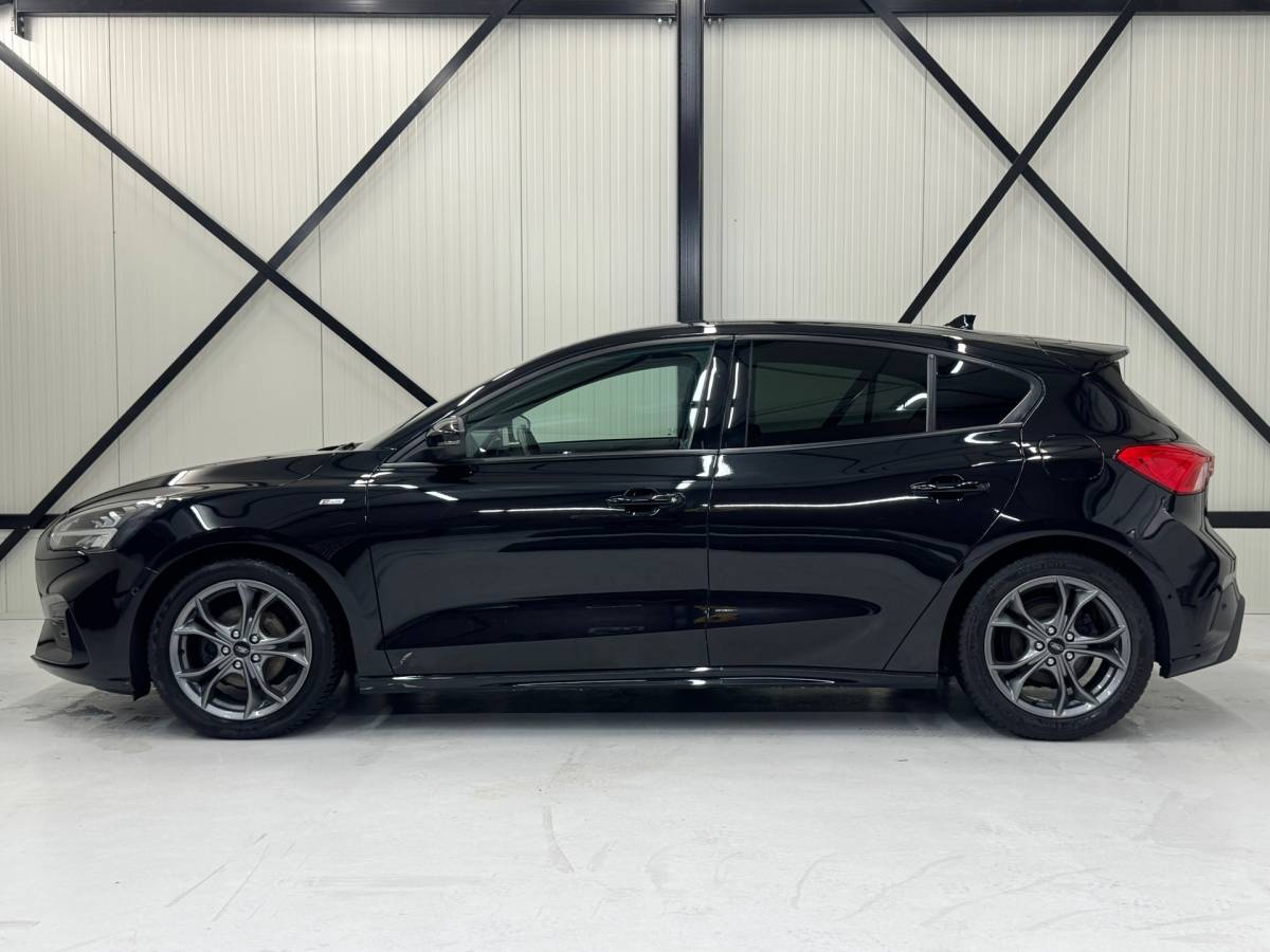 Ford Focus Ford FOCUS 1.0 EcoBoost ST Line Business |Led|Carplay|Clima|Stoelverwarming|Voorruit verwarming|