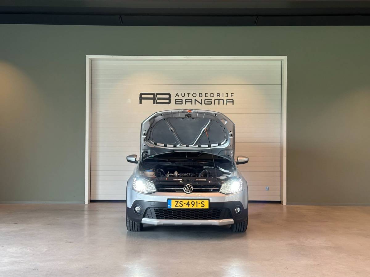 Volkswagen Polo Volkswagen Polo 1.2 TSI 16v AUTOMAAT 5-DRS CROSS|AIRCO|STOELVERWARMING|NAVIGATIE|CRUISECONTROL|LM-VELG|ALCANTARA|nwe APK+OH-BEURT