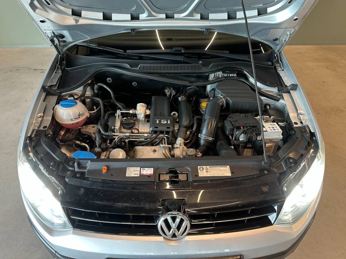Volkswagen Polo Volkswagen Polo 1.2 TSI 16v AUTOMAAT 5-DRS CROSS|AIRCO|STOELVERWARMING|NAVIGATIE|CRUISECONTROL|LM-VELG|ALCANTARA|nwe APK+OH-BEURT
