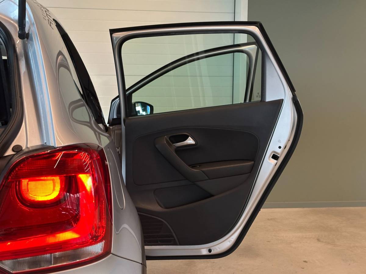 Volkswagen Polo Volkswagen Polo 1.2 TSI 16v AUTOMAAT 5-DRS CROSS|AIRCO|STOELVERWARMING|NAVIGATIE|CRUISECONTROL|LM-VELG|ALCANTARA|nwe APK+OH-BEURT