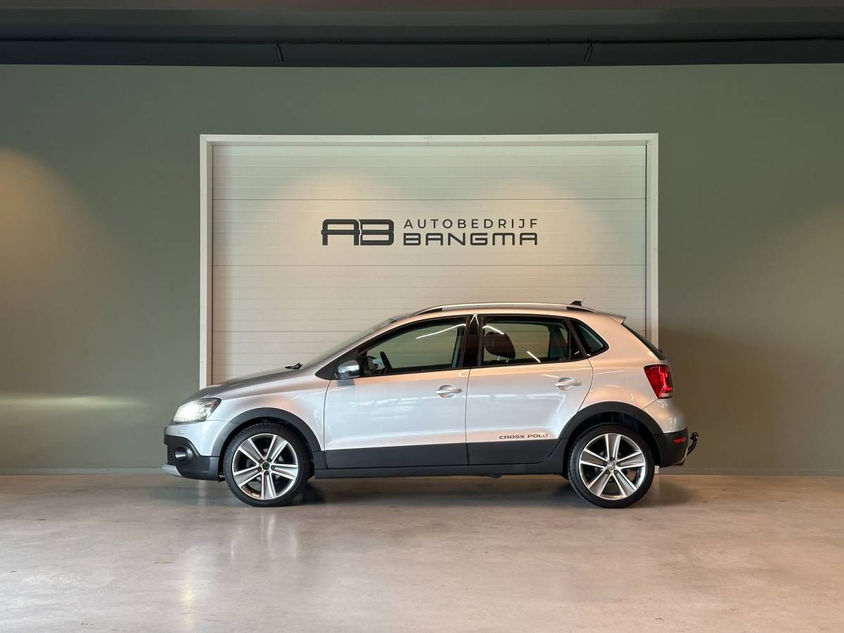 Volkswagen Polo Volkswagen Polo 1.2 TSI 16v AUTOMAAT 5-DRS CROSS|AIRCO|STOELVERWARMING|NAVIGATIE|CRUISECONTROL|LM-VELG|ALCANTARA|nwe APK+OH-BEURT