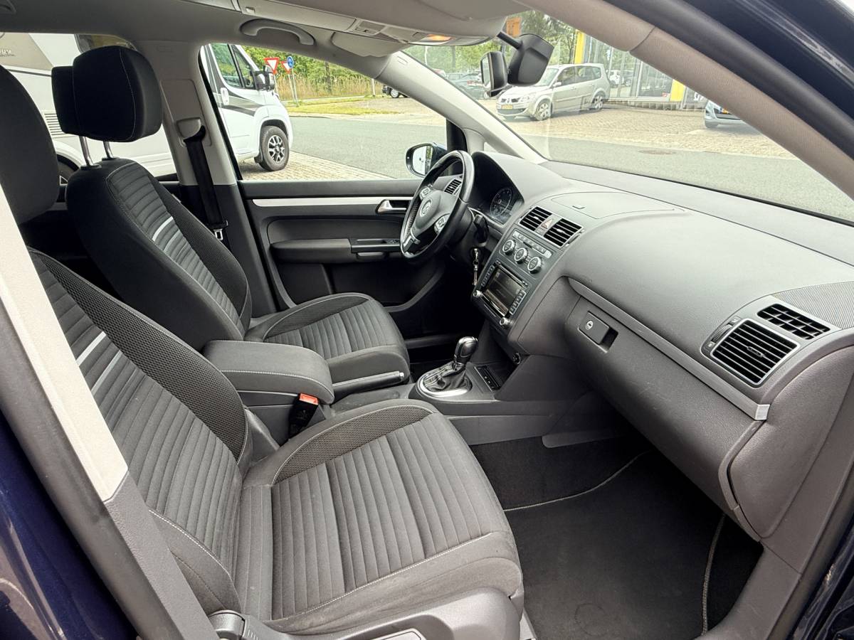 Volkswagen Touran Volkswagen Touran 1.4 TSI Cup | Trekhaak  Navi | Cruise | Bluetooth | Stoelverwarming | PDC v+a incl. Camera