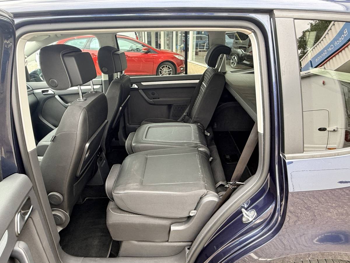 Volkswagen Touran Volkswagen Touran 1.4 TSI Cup | Trekhaak  Navi | Cruise | Bluetooth | Stoelverwarming | PDC v+a incl. Camera