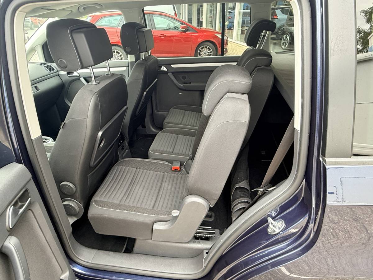 Volkswagen Touran Volkswagen Touran 1.4 TSI Cup | Trekhaak  Navi | Cruise | Bluetooth | Stoelverwarming | PDC v+a incl. Camera