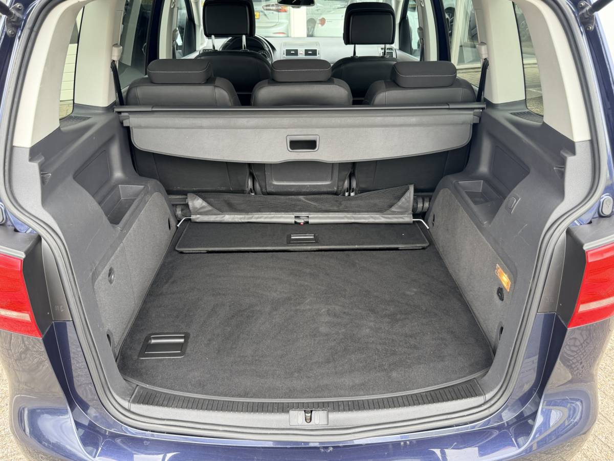 Volkswagen Touran Volkswagen Touran 1.4 TSI Cup | Trekhaak  Navi | Cruise | Bluetooth | Stoelverwarming | PDC v+a incl. Camera