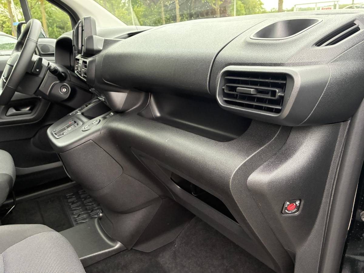 Opel Combo-e Opel Combo Electric 100Kw L1 50kWh Airconditioning | Stuur & Stoelverwarming | Elektrisch Pakket | Laadruimte Betimmering