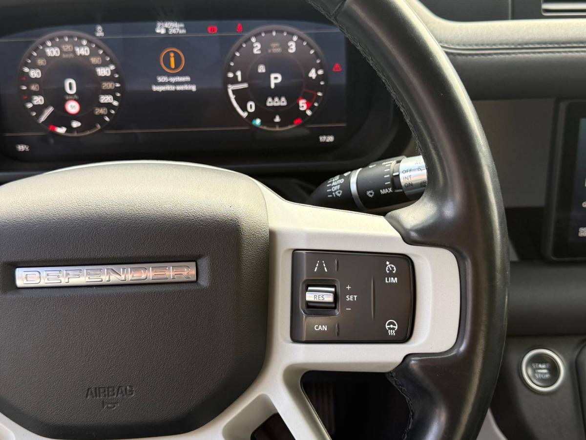 Land Rover Defender Land Rover Defender 2.0 D240 110 S | 3/6/12MND GARANTIE | GRIJSKENTEKEN| PANO | CRUISE | LED | CARPLAY | DAB | NAVI | LMV |