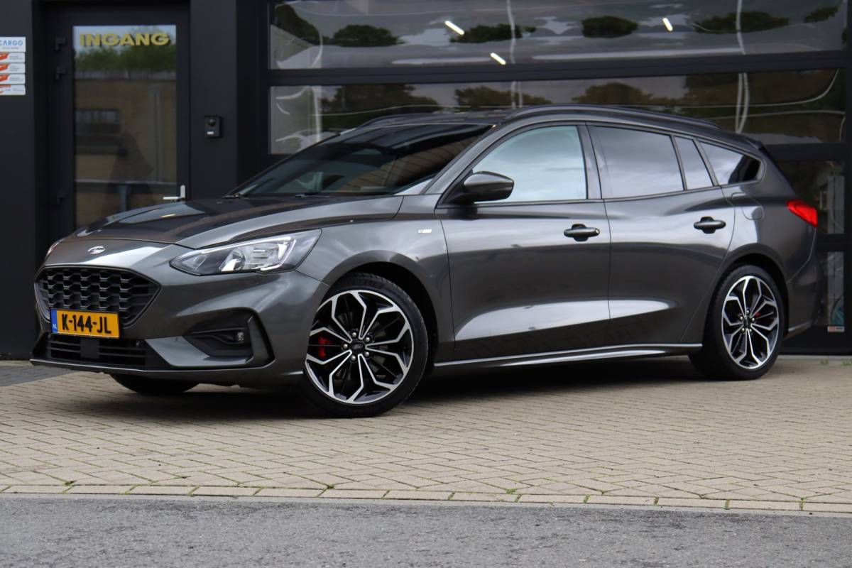 Ford Focus Ford Focus Wagon 1.0 EcoBoost Titanium ST X Business | NAP | Apple Carplay | Stoel/Stuur Verwarming | Cruise | Camera