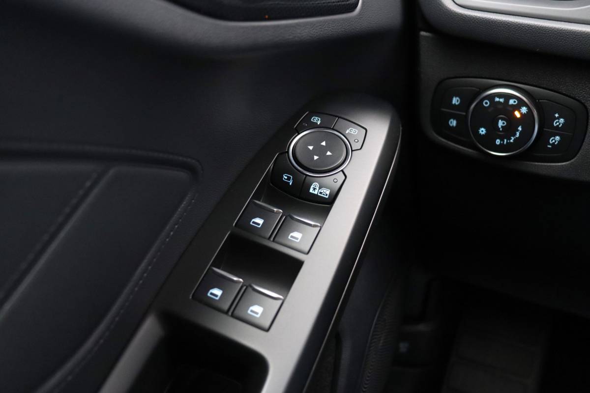 Ford Focus Ford Focus Wagon 1.0 EcoBoost Titanium ST X Business | NAP | Apple Carplay | Stoel/Stuur Verwarming | Cruise | Camera