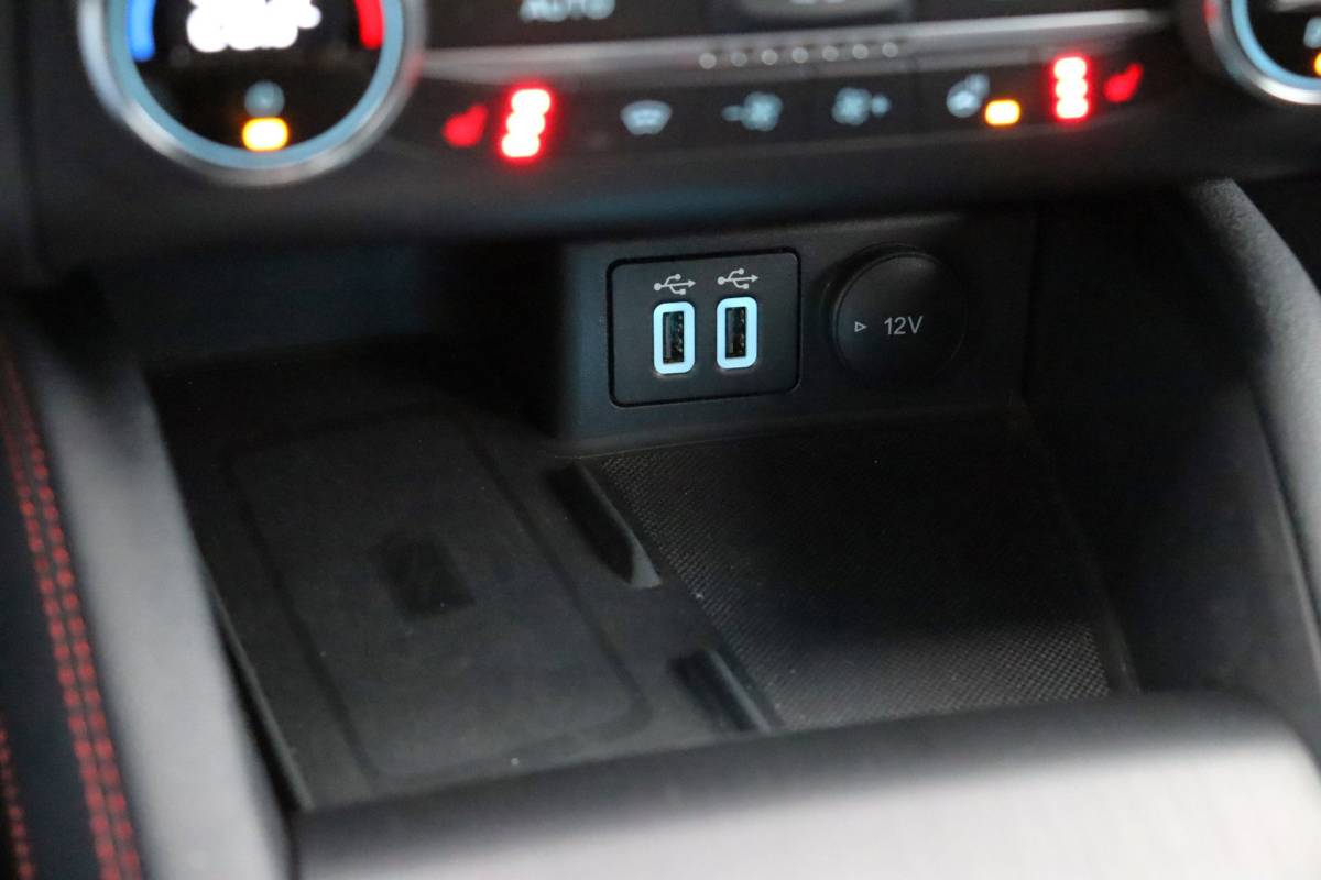 Ford Focus Ford Focus Wagon 1.0 EcoBoost Titanium ST X Business | NAP | Apple Carplay | Stoel/Stuur Verwarming | Cruise | Camera