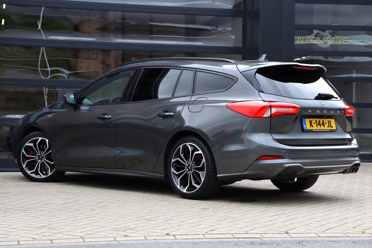 Ford Focus Ford Focus Wagon 1.0 EcoBoost Titanium ST X Business | NAP | Apple Carplay | Stoel/Stuur Verwarming | Cruise | Camera