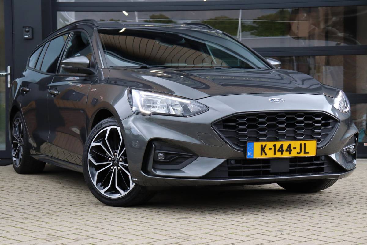 Ford Focus Ford Focus Wagon 1.0 EcoBoost Titanium ST X Business | NAP | Apple Carplay | Stoel/Stuur Verwarming | Cruise | Camera