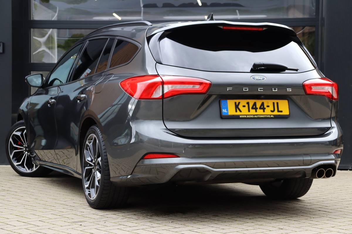 Ford Focus Ford Focus Wagon 1.0 EcoBoost Titanium ST X Business | NAP | Apple Carplay | Stoel/Stuur Verwarming | Cruise | Camera