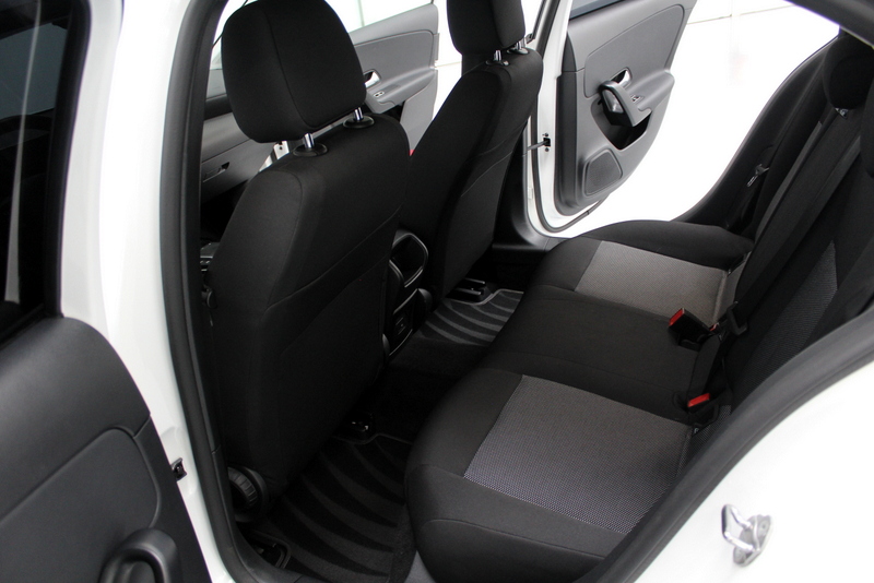 Mercedes-Benz A-Klasse Mercedes-Benz A-klasse 200 Premium Plus 164PK, RIJKLAAR | AUTOMAAT | 18″LM-VELGEN | STOELVERWARMING | NAVIGATIE | CRUISE