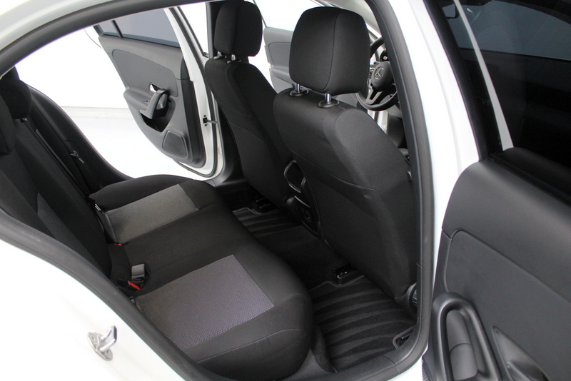Mercedes-Benz A-Klasse Mercedes-Benz A-klasse 200 Premium Plus 164PK, RIJKLAAR | AUTOMAAT | 18″LM-VELGEN | STOELVERWARMING | NAVIGATIE | CRUISE
