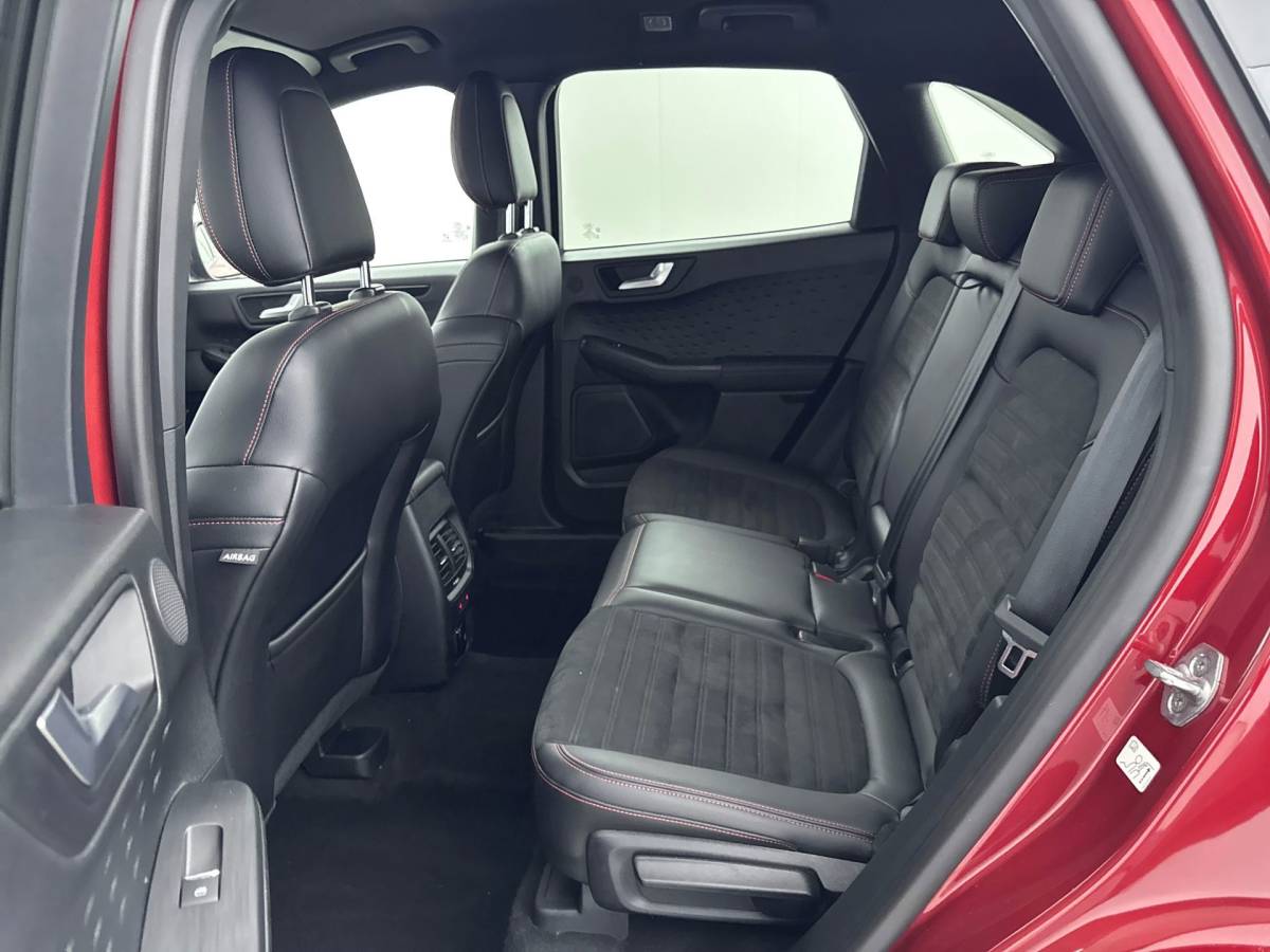 Ford Kuga Ford Kuga 1.5 EcoBoost ST-Line X 150pk, 29dkm,1800kg Trekgewicht,CameraV+A,Winterpack