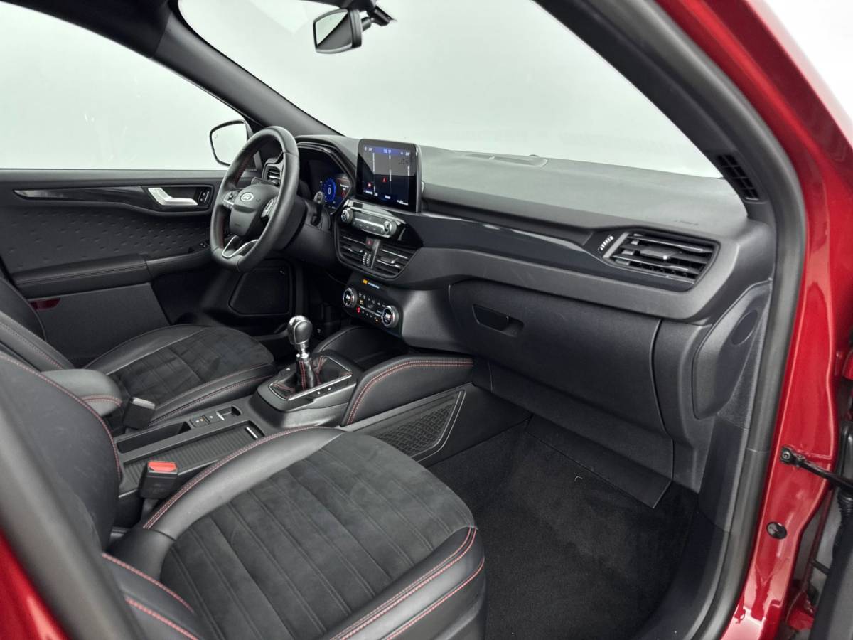 Ford Kuga Ford Kuga 1.5 EcoBoost ST-Line X 150pk, 29dkm,1800kg Trekgewicht,CameraV+A,Winterpack