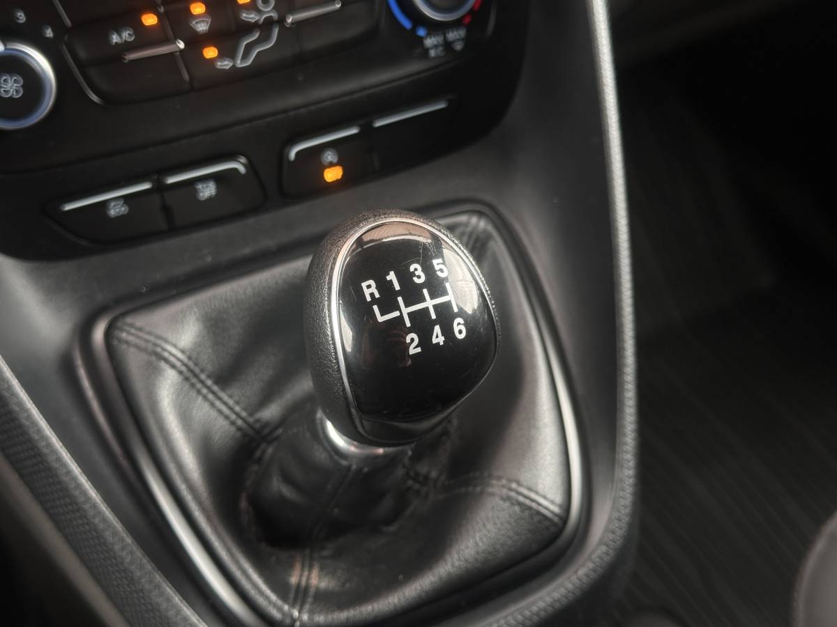 Ford Transit Connect Ford Transit Connect 1.5 EcoBlue L2 Trend | Apple Carplay | Android Auto | Parkeersensoren Achter | Airconditioning | Centrale Deurvergrendeling