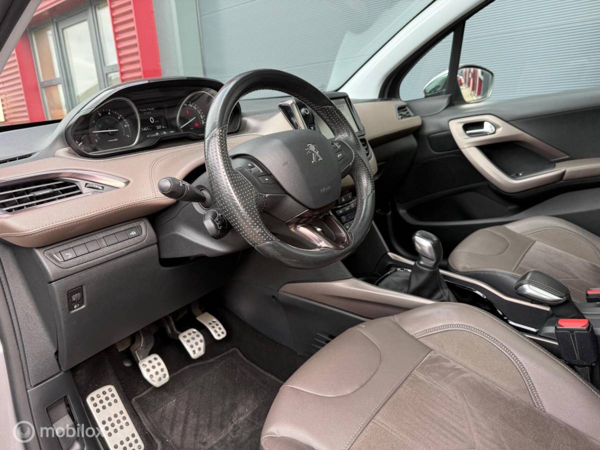 Peugeot 2008 Peugeot 2008 1.6 VTi Allure Pano.dak/Trekhaak/Clima/Cruise