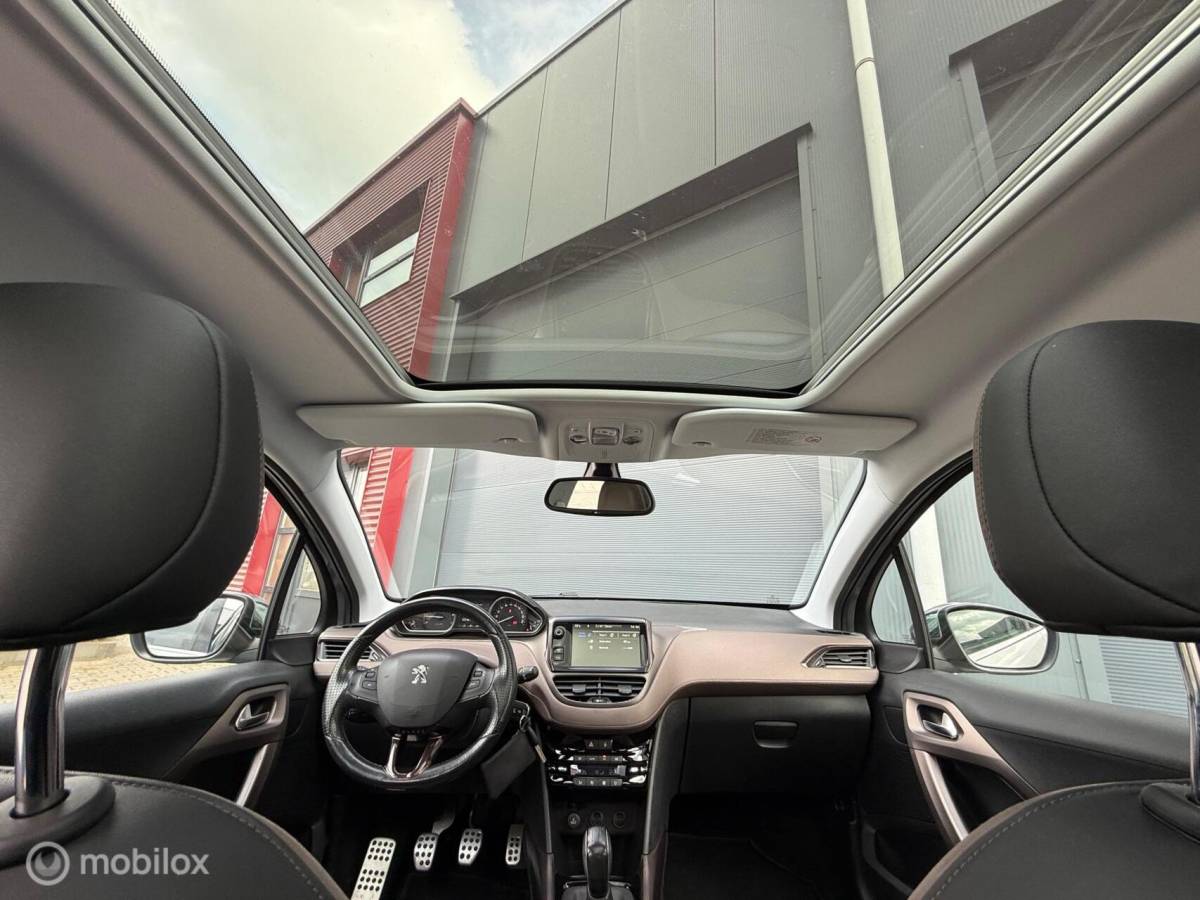 Peugeot 2008 Peugeot 2008 1.6 VTi Allure Pano.dak/Trekhaak/Clima/Cruise
