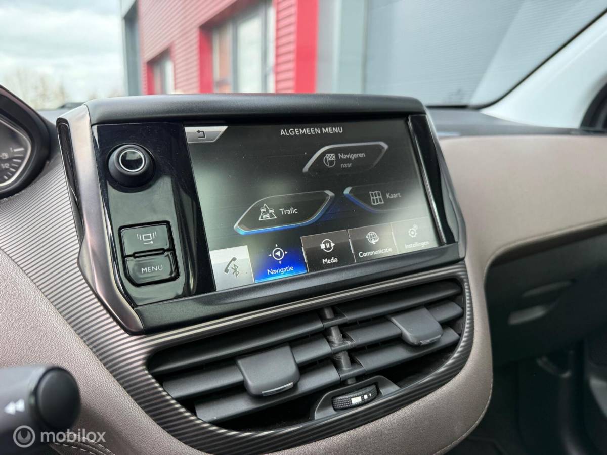 Peugeot 2008 Peugeot 2008 1.6 VTi Allure Pano.dak/Trekhaak/Clima/Cruise