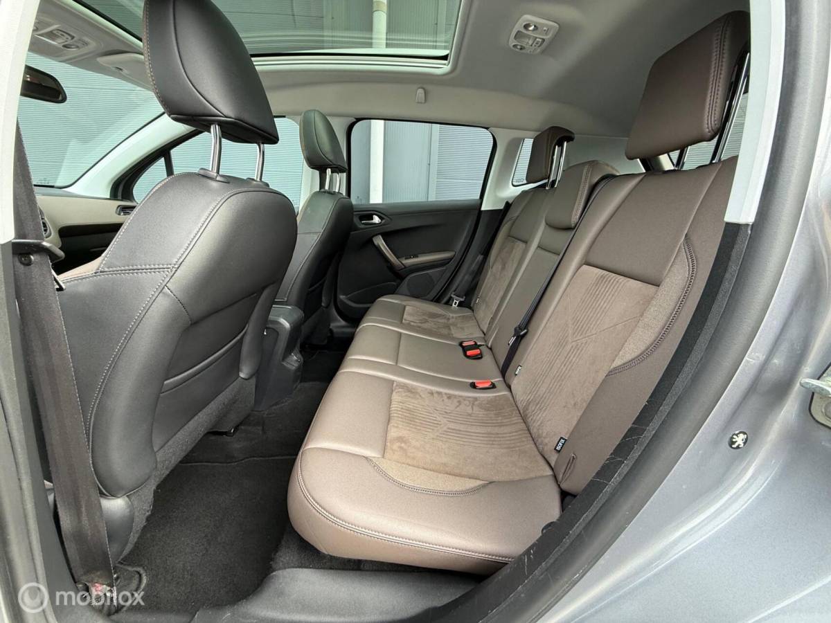 Peugeot 2008 Peugeot 2008 1.6 VTi Allure Pano.dak/Trekhaak/Clima/Cruise