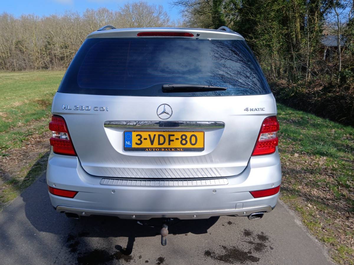 Mercedes-Benz M-Klasse Mercedes-Benz M-klasse 280 CDI |NETTE DEALER ONDERHOUDEN AUTO|