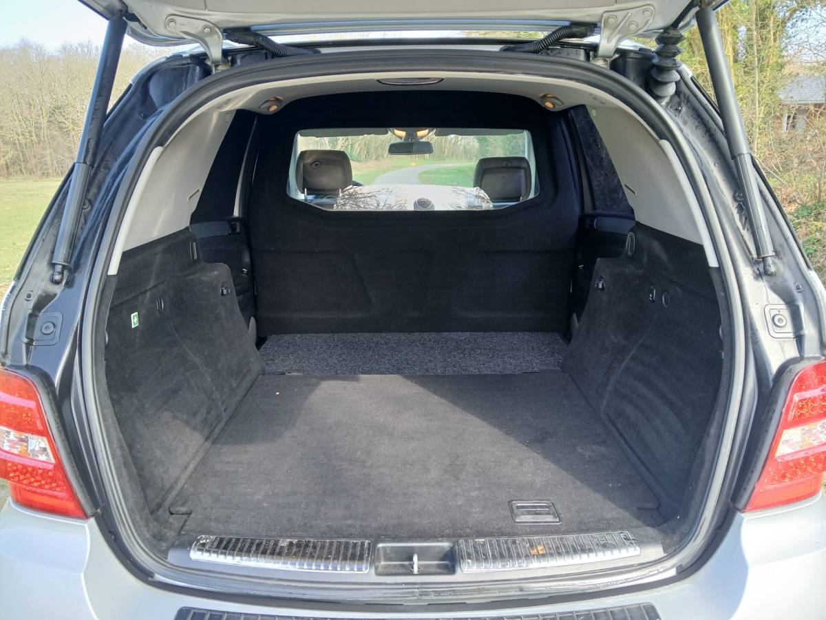Mercedes-Benz M-Klasse Mercedes-Benz M-klasse 280 CDI |NETTE DEALER ONDERHOUDEN AUTO|