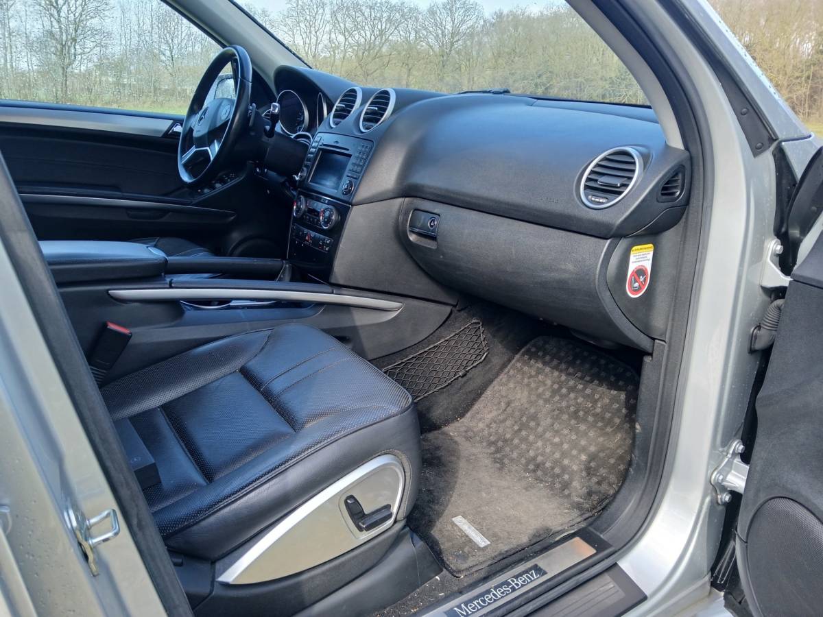 Mercedes-Benz M-Klasse Mercedes-Benz M-klasse 280 CDI |NETTE DEALER ONDERHOUDEN AUTO|