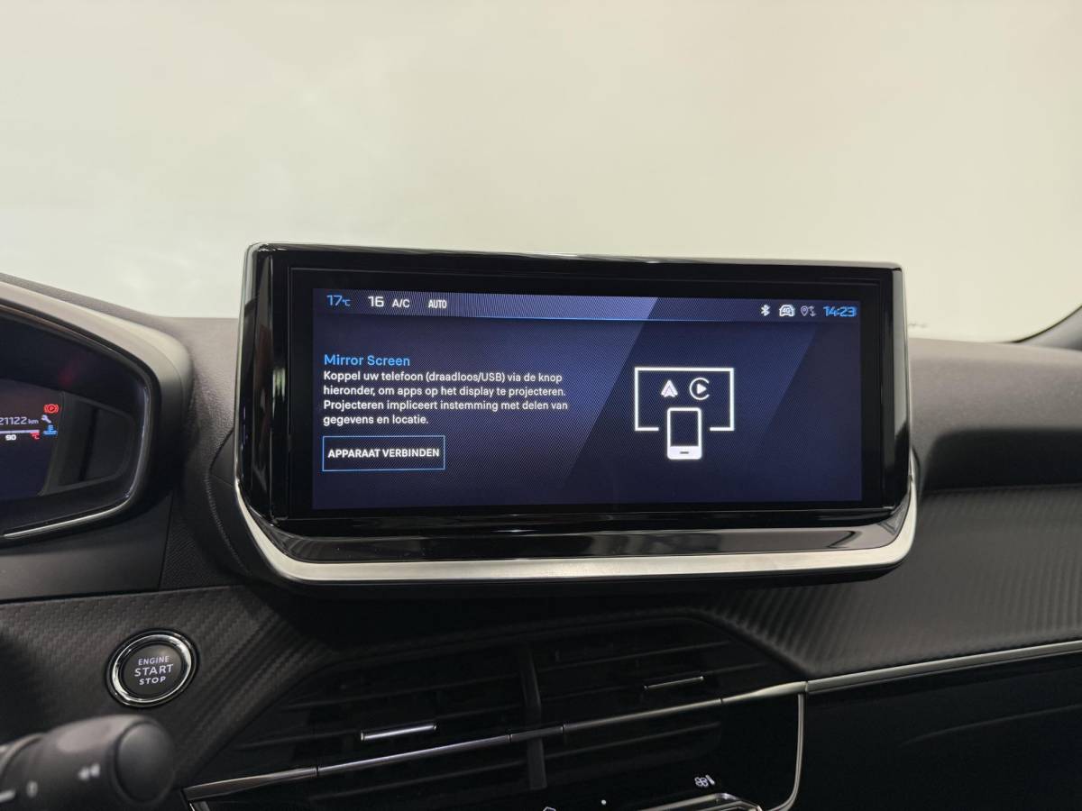 Peugeot 2008 Peugeot 2008 1.2 PureTech 100 Allure Navigatie Apple Carplay/Android Auto Parkeersensoren Cruise Control Full LED Virtual Cockpit Climate Control Lichtmetalen velgen