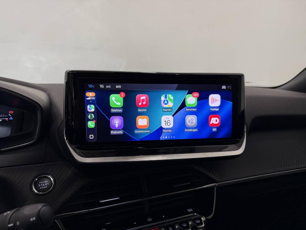 Peugeot 2008 Peugeot 2008 1.2 PureTech 100 Allure Navigatie Apple Carplay/Android Auto Parkeersensoren Cruise Control Full LED Virtual Cockpit Climate Control Lichtmetalen velgen