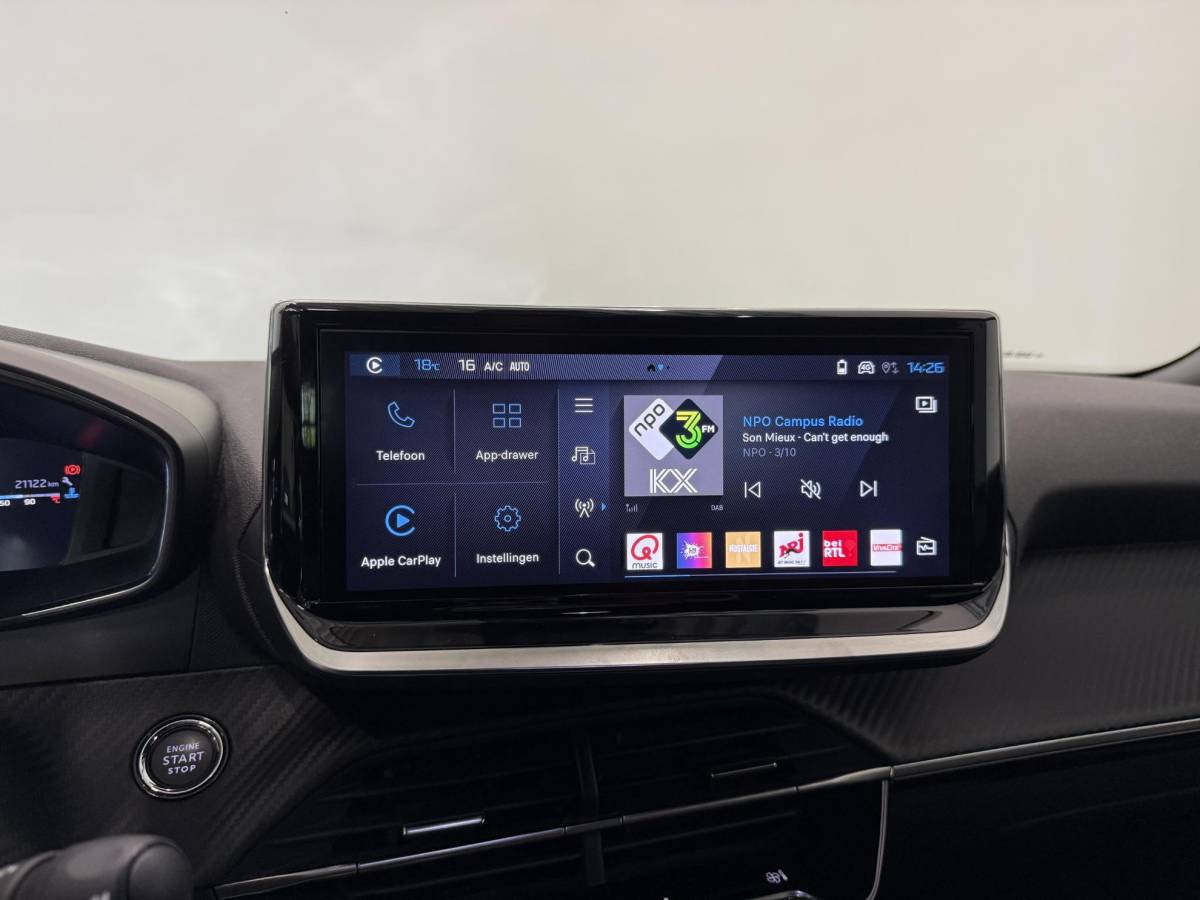 Peugeot 2008 Peugeot 2008 1.2 PureTech 100 Allure Navigatie Apple Carplay/Android Auto Parkeersensoren Cruise Control Full LED Virtual Cockpit Climate Control Lichtmetalen velgen