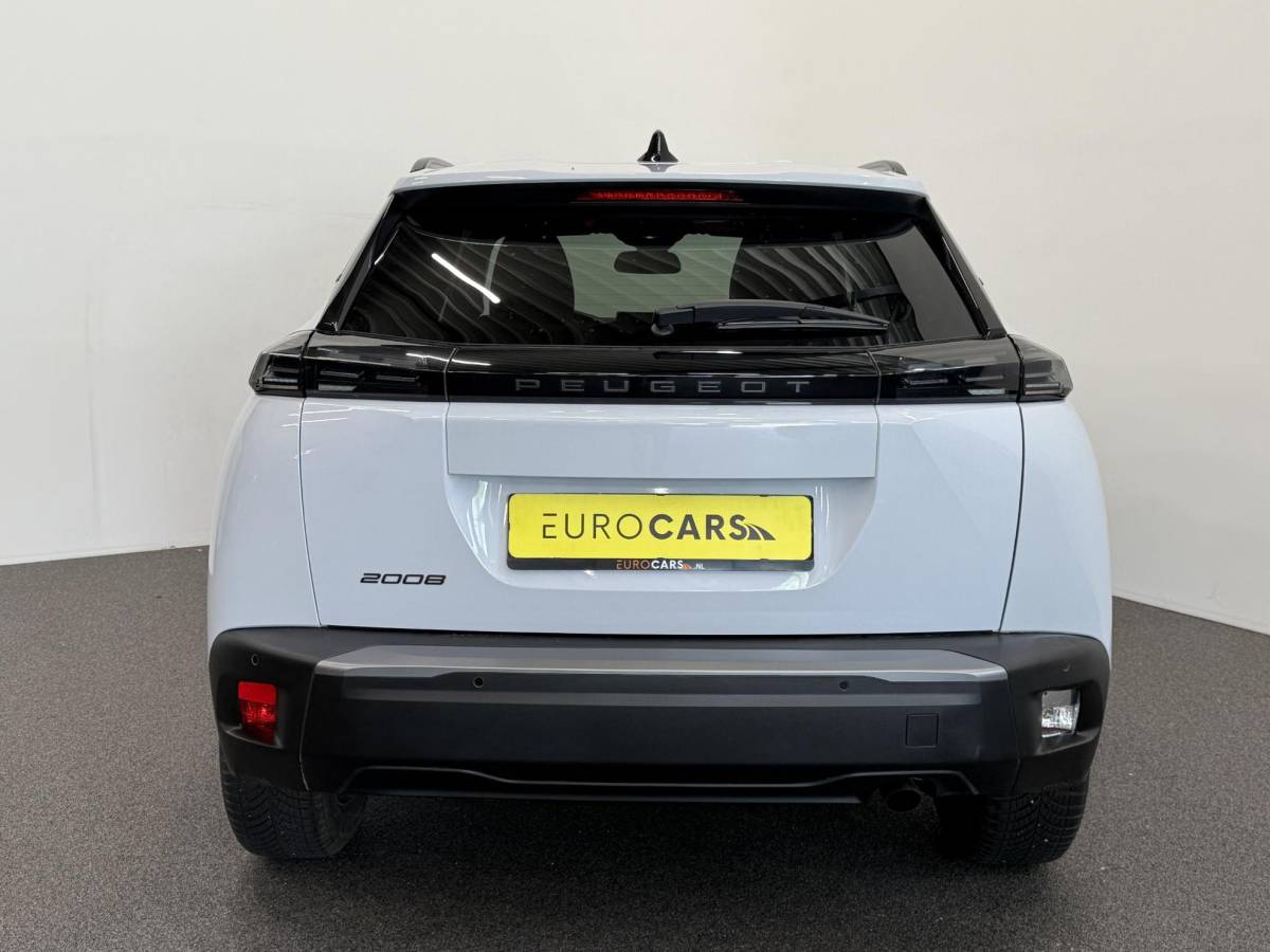 Peugeot 2008 Peugeot 2008 1.2 PureTech 100 Allure Navigatie Apple Carplay/Android Auto Parkeersensoren Cruise Control Full LED Virtual Cockpit Climate Control Lichtmetalen velgen