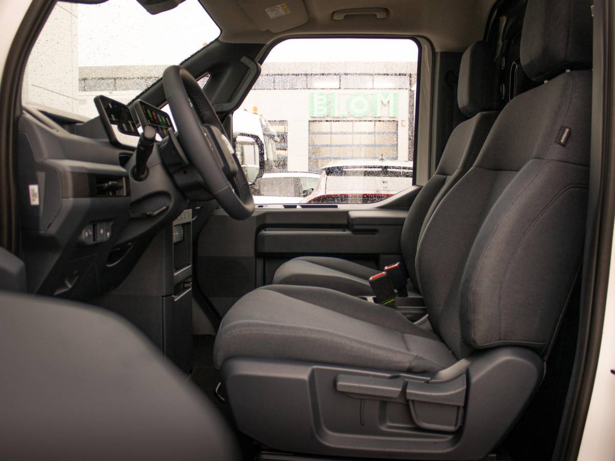 Kia PV5 Kia PV5 L2H1 Plus 51.5 kWh | Actieprijs* | VOORRAADACTIE | SNEL LEVERBAAR | Navi. | PDC | Camera | Clima. | Adapt. Cruise. | Stoel/stuurverwarming |