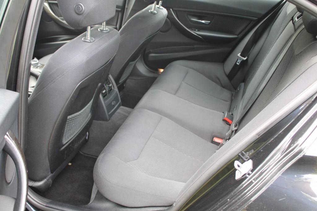 BMW 3 Serie Bmw 3-serie 316I 136pk Executive automaat ECC/cruise/navi/PDC
