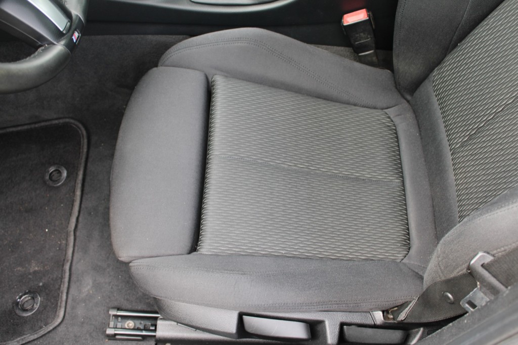 BMW 3 Serie Bmw 3-serie 316I 136pk Executive automaat ECC/cruise/navi/PDC
