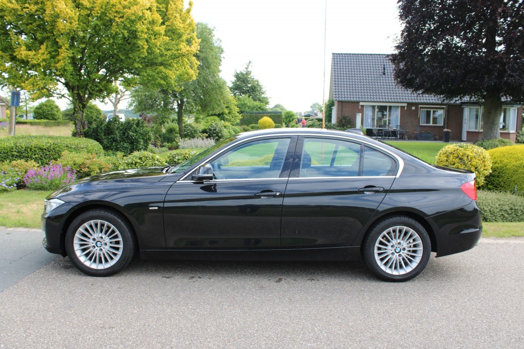BMW 3 Serie Bmw 3-serie 316I 136pk Executive automaat ECC/cruise/navi/PDC