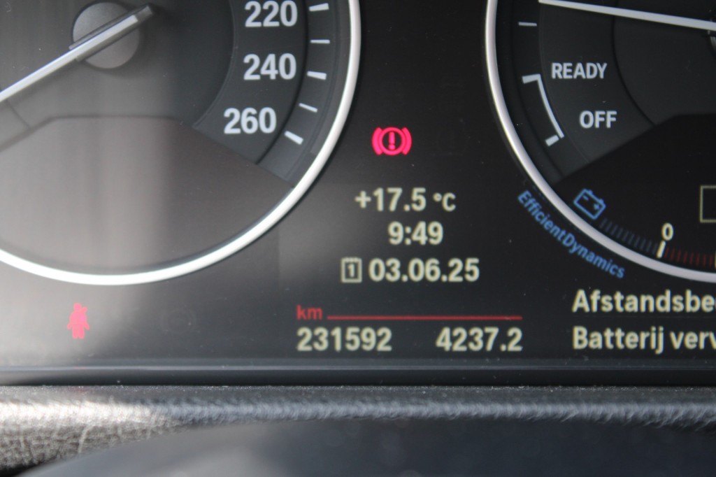BMW 3 Serie Bmw 3-serie 316I 136pk Executive automaat ECC/cruise/navi/PDC