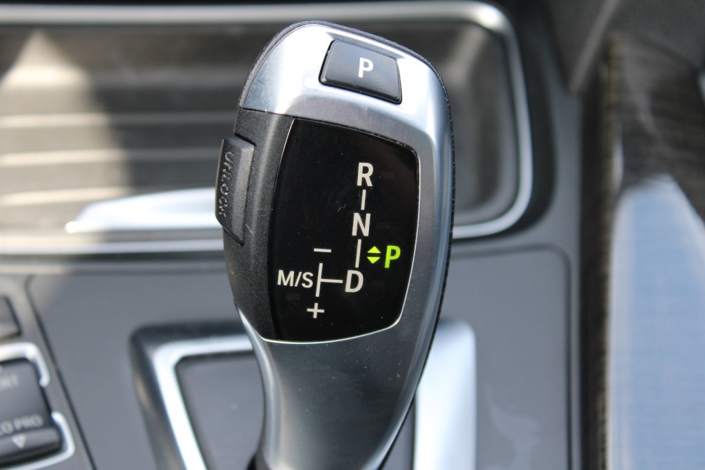 BMW 3 Serie Bmw 3-serie 316I 136pk Executive automaat ECC/cruise/navi/PDC