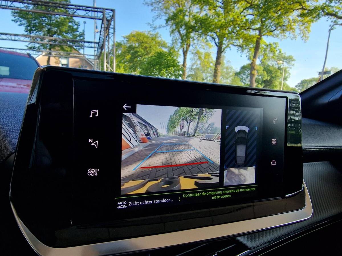 Peugeot 208 Peugeot 208 1.2 PureTech GT|Pano|LED|Cruise|Clima|360’Camera|17-inch|