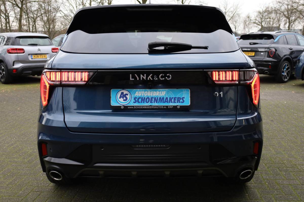 Lynk & Co 01 Lynk & Co 01 1.5 261PK! TREKHAAK-AFN. CAMERA STOELVERW. PANO/SCHUIF MEMORY INFINITY DAB NAVI CARPLAY ELEK.ACHTERKLEP 20″LMV