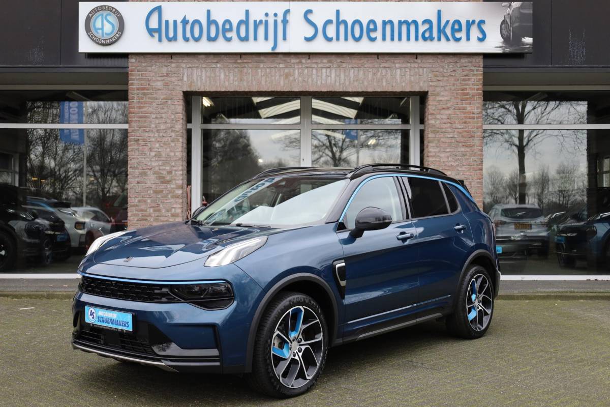 Lynk & Co 01 Lynk & Co 01 1.5 261PK! TREKHAAK-AFN. CAMERA STOELVERW. PANO/SCHUIF MEMORY INFINITY DAB NAVI CARPLAY ELEK.ACHTERKLEP 20″LMV