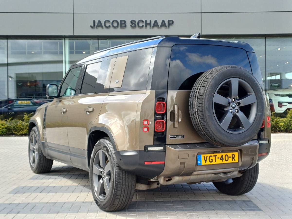 Land Rover Defender Land Rover Defender P400 6-cil. AWD 110 – First Edition | Nieuw door ons geleverd| Elektr. trekhaak tot 3.500kg | Panorama |