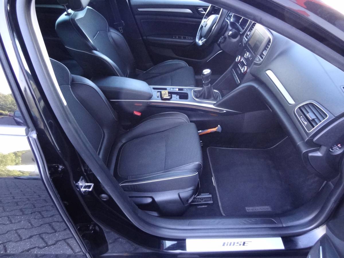Renault Mégane Estate Renault Mégane Estate 1.2 TCe Bose | NL-AUTO | TREKHAAK | CRUISE | NAVI | LMV |