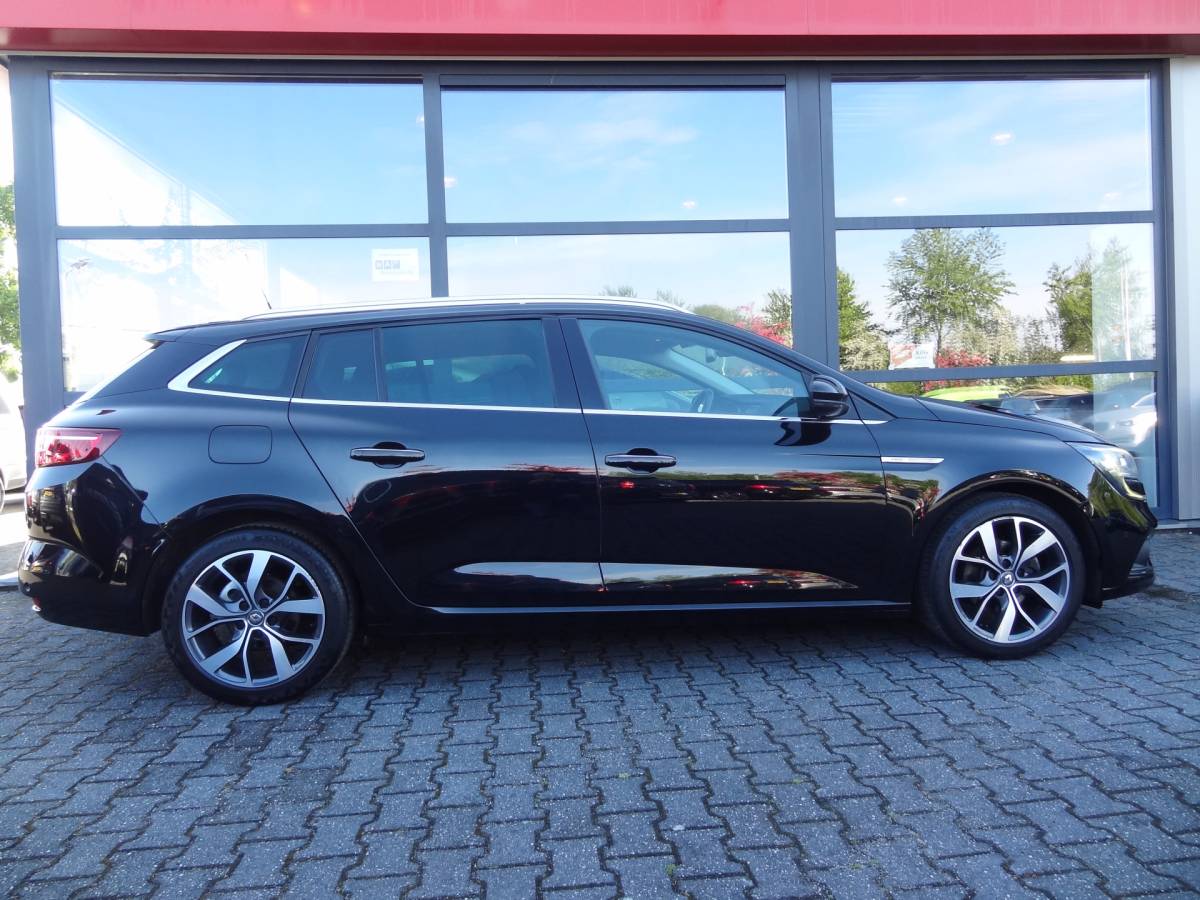 Renault Mégane Estate Renault Mégane Estate 1.2 TCe Bose | NL-AUTO | TREKHAAK | CRUISE | NAVI | LMV |