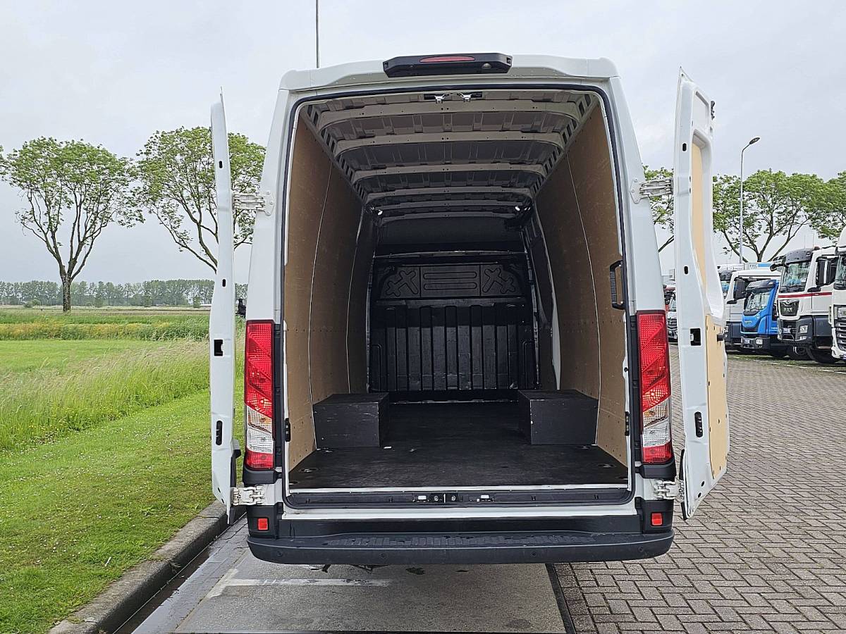 Iveco Daily IVECO DAILY 35C18 ac automaat euro6